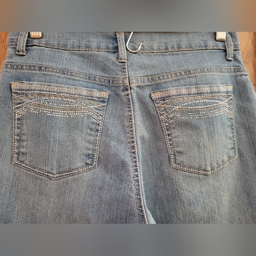 Gloria Vanderbilt Womens 2015 Amanda Style Light Denim Jeans. Size 10 Short - Picture 7 of 12